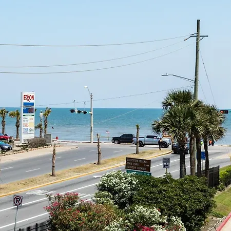 Casa Del Mar Beachfront